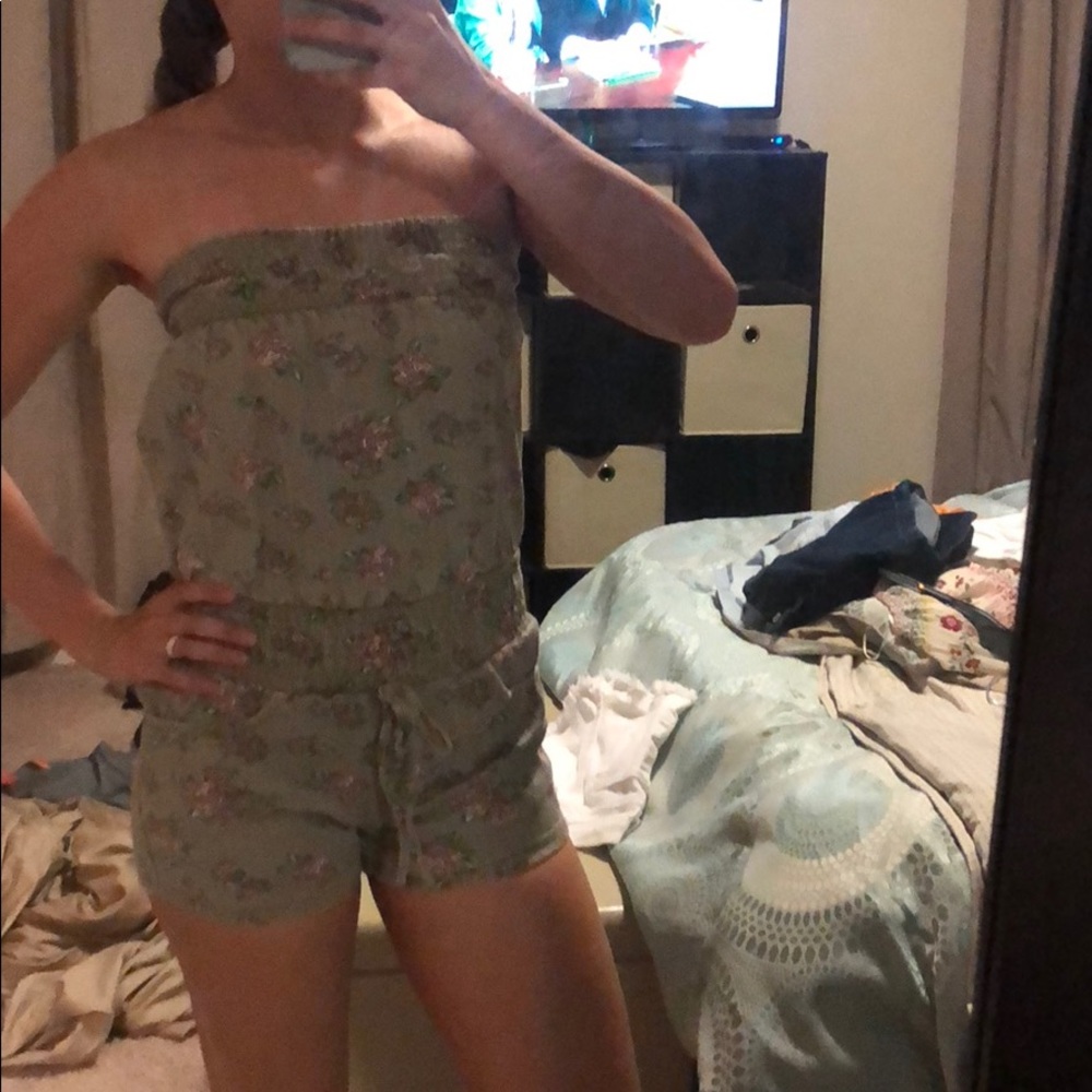 Jean floral print gray romper